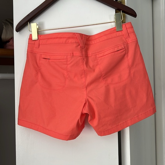 2/$10
Athleta NWOT shorts Size 6 lower rise - Picture 9 of 10